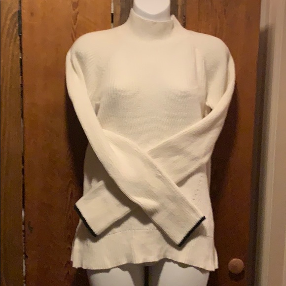 Gap Mock Turtleneck Sweater - Picture 2 of 8